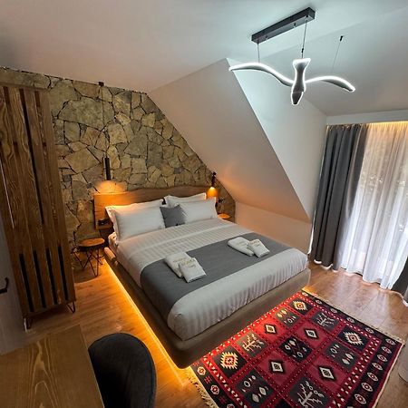 'Gurra Family' Guesthouse 세스 외부 사진