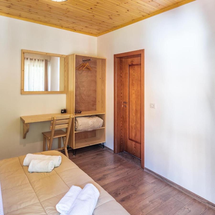 'Gurra Family' Guesthouse 세스 외부 사진
