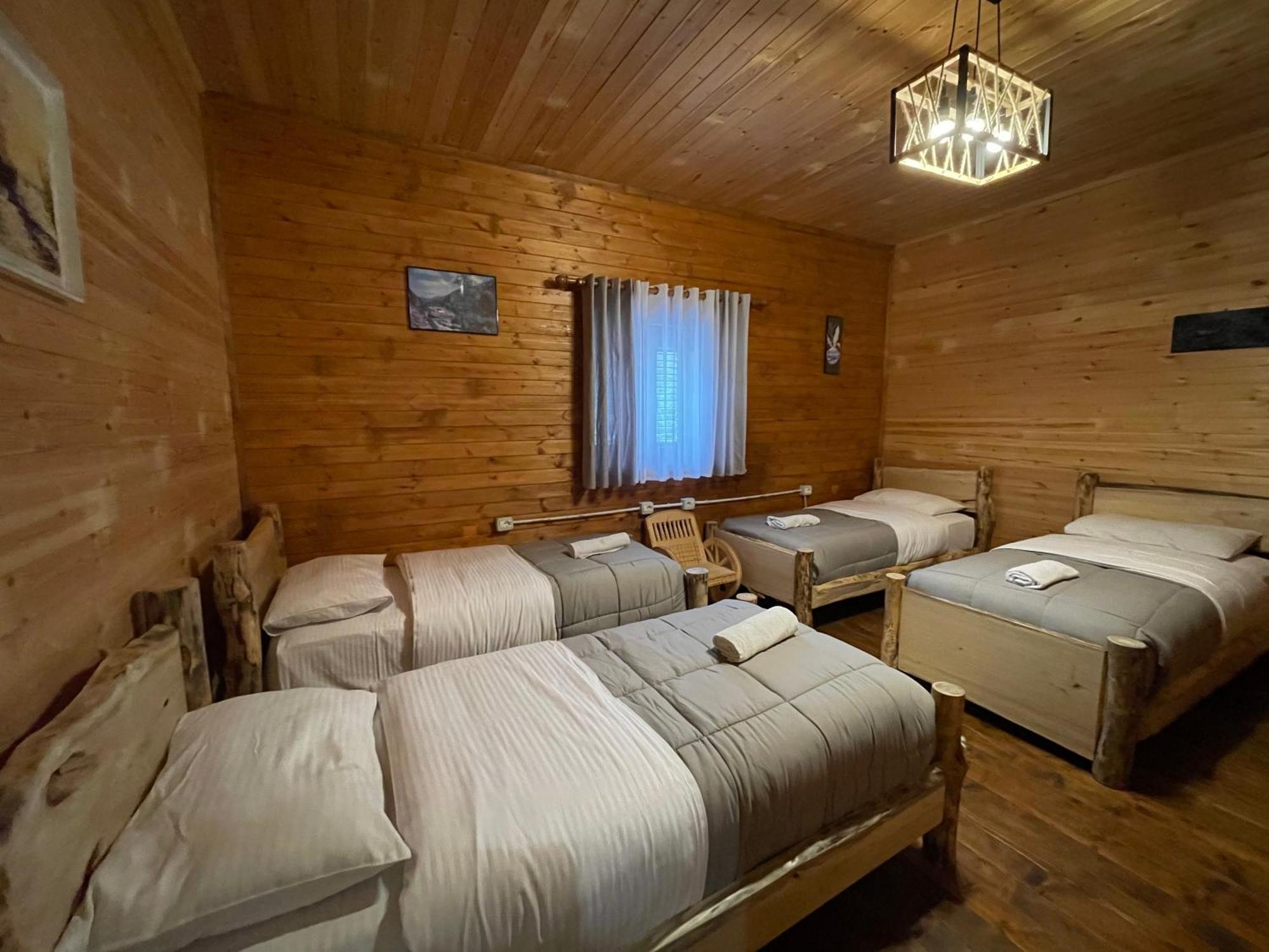 'Gurra Family' Guesthouse 세스 외부 사진