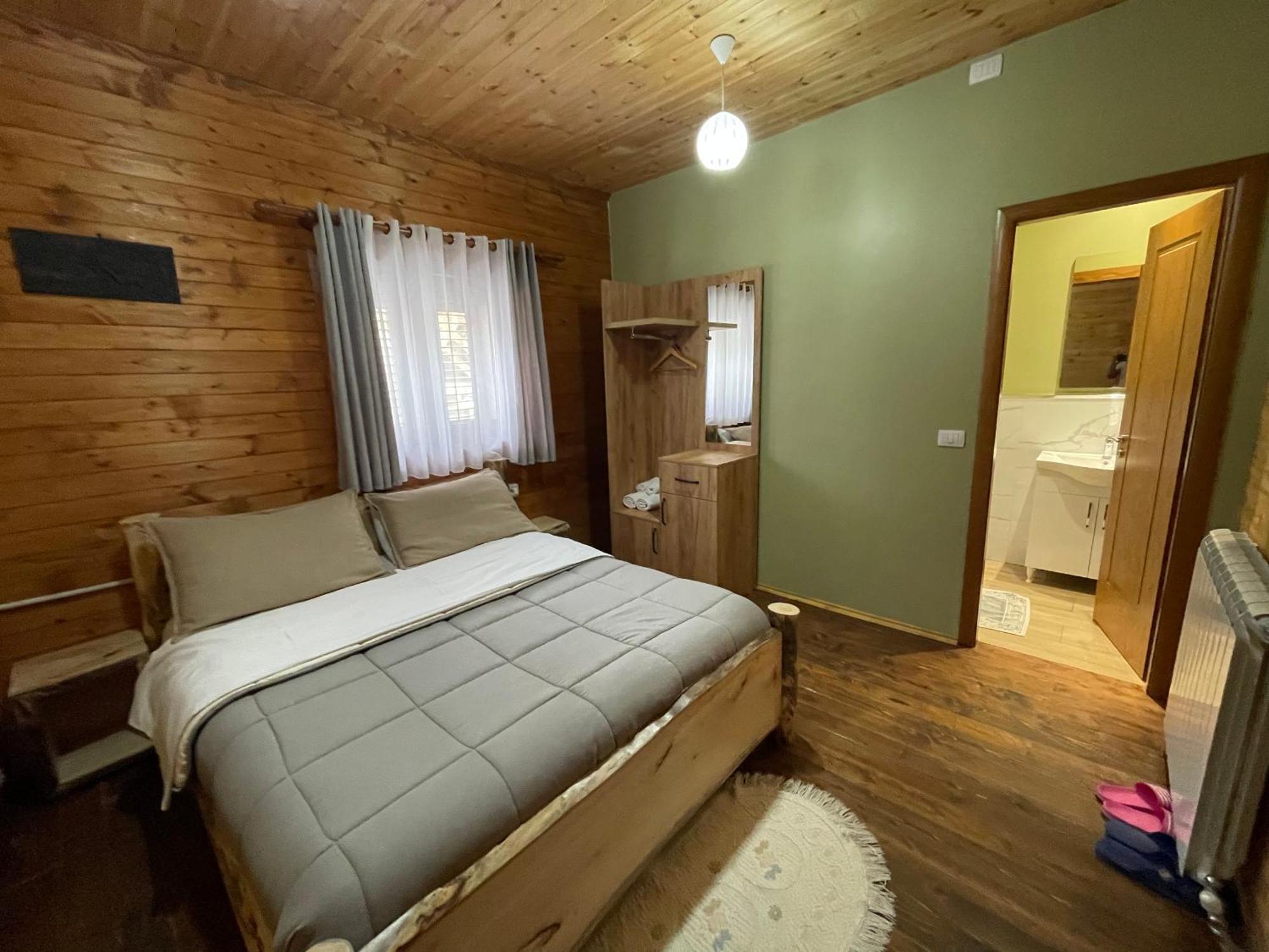 'Gurra Family' Guesthouse 세스 외부 사진