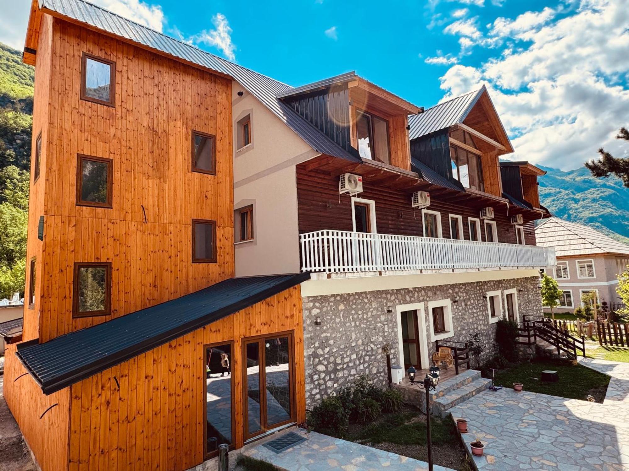 'Gurra Family' Guesthouse 세스 외부 사진